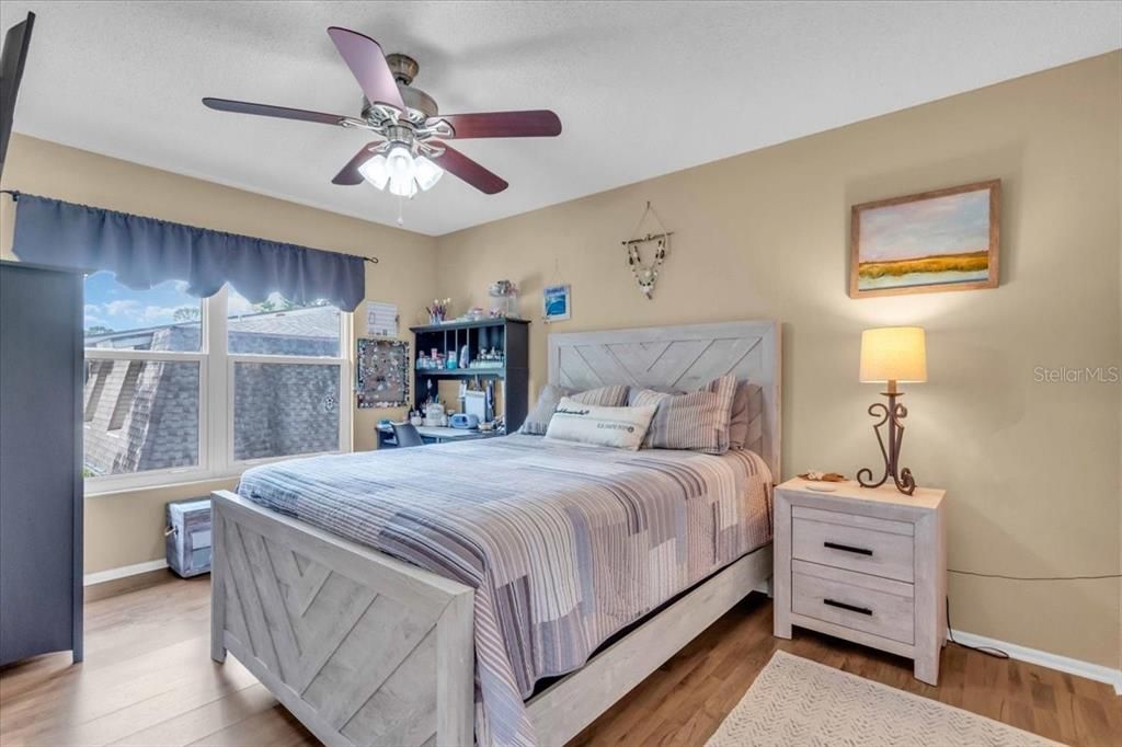 На продажу: $295,000 (4 спален, 2 ванн, 1510 Квадратных фут)