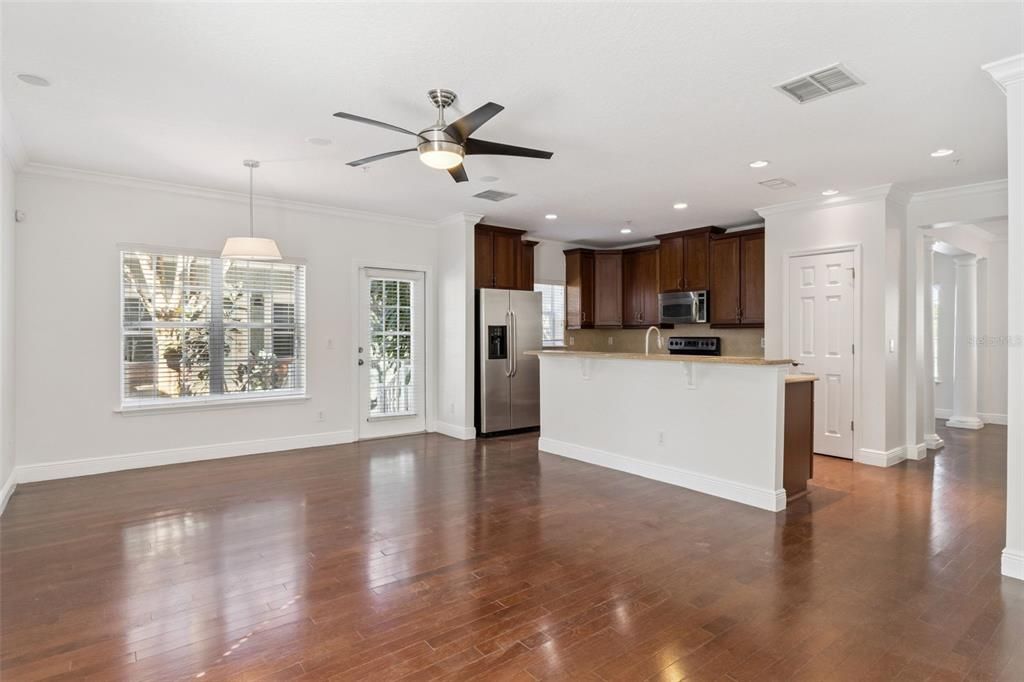 待售: $710,000 (3 贝兹, 2 浴室, 1673 平方英尺)