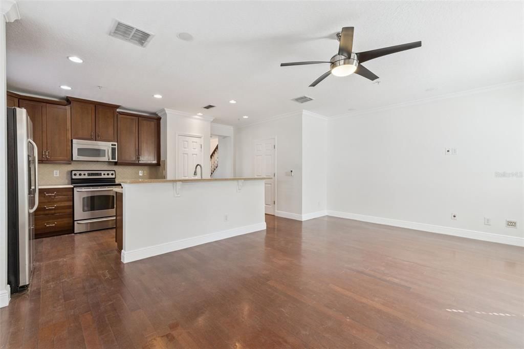 待售: $710,000 (3 贝兹, 2 浴室, 1673 平方英尺)