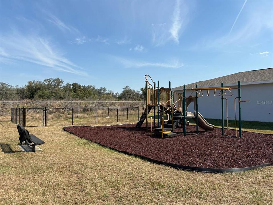 出租: $1,775 (3 贝兹, 2 浴室, 1600 平方英尺)