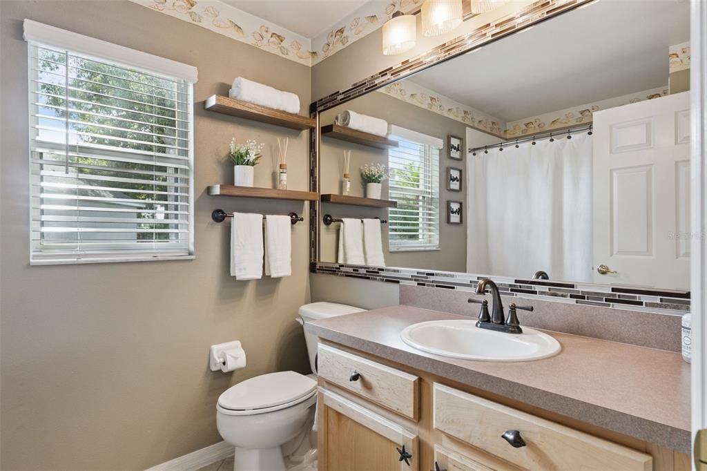 待售: $360,000 (2 贝兹, 2 浴室, 1736 平方英尺)