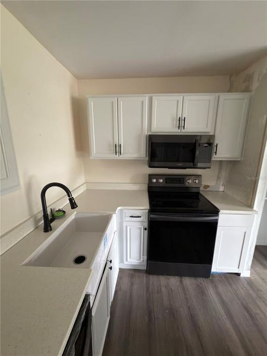 Activo con contrato: $262,000 (3 camas, 2 baños, 1258 Pies cuadrados)