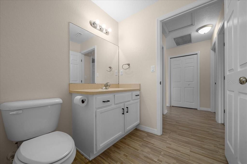 Activo con contrato: $269,990 (3 camas, 2 baños, 1860 Pies cuadrados)