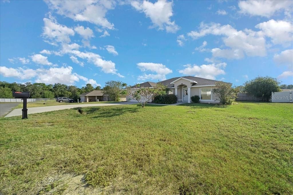 Activo con contrato: $269,990 (3 camas, 2 baños, 1860 Pies cuadrados)