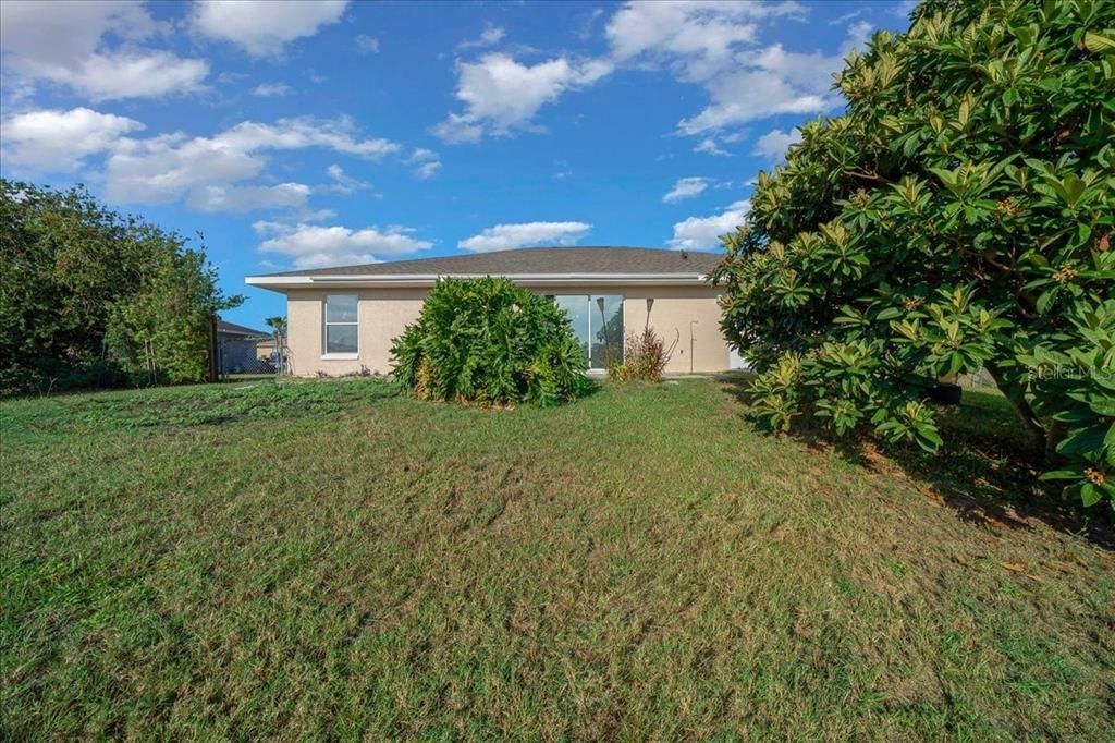 Activo con contrato: $269,990 (3 camas, 2 baños, 1860 Pies cuadrados)