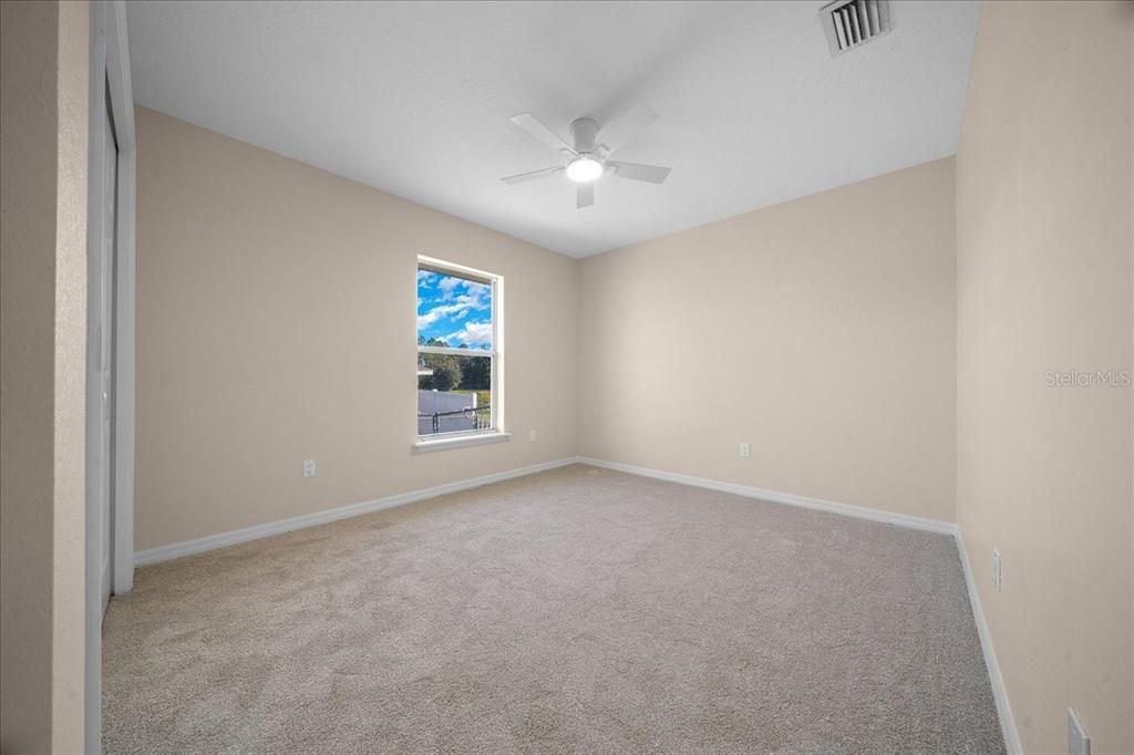 Activo con contrato: $269,990 (3 camas, 2 baños, 1860 Pies cuadrados)