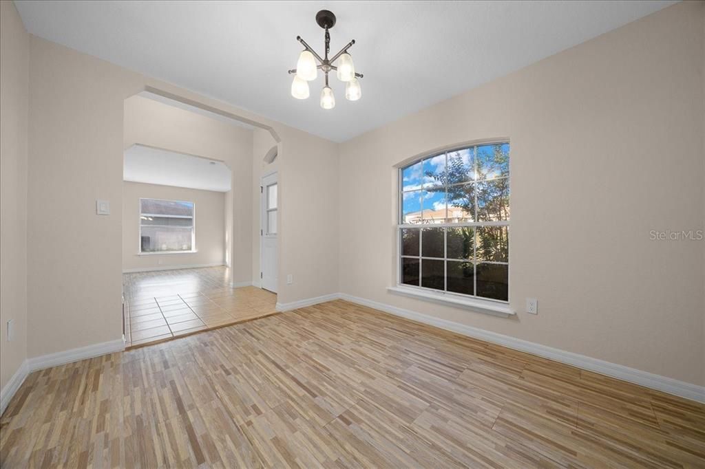 Activo con contrato: $269,990 (3 camas, 2 baños, 1860 Pies cuadrados)