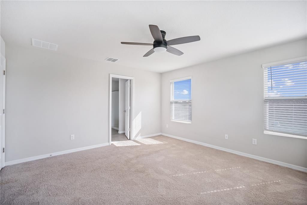 For Rent: $2,300 (4 beds, 3 baths, 1985 Square Feet)