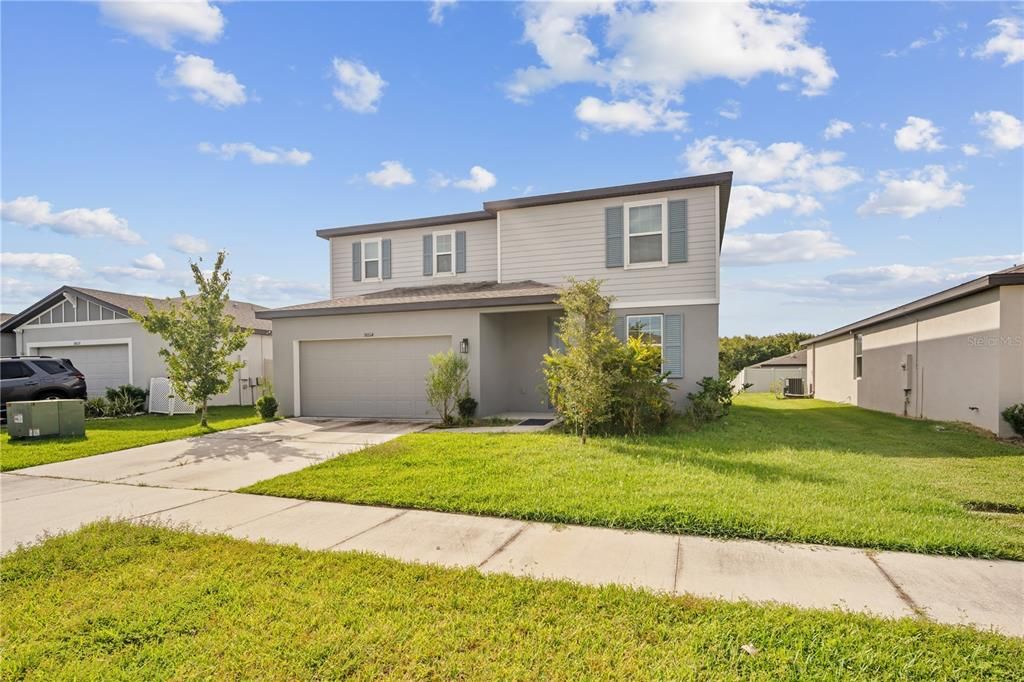 For Rent: $2,300 (4 beds, 3 baths, 1985 Square Feet)