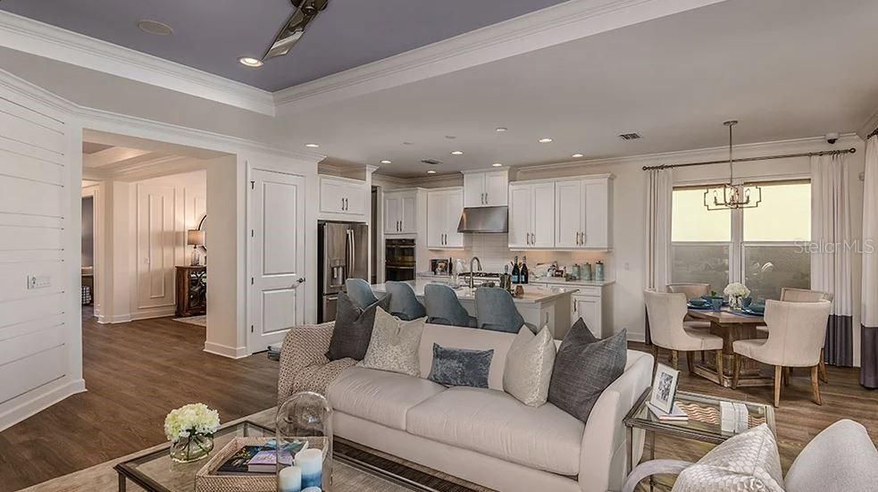 合同活跃: $564,999 (3 贝兹, 3 浴室, 2152 平方英尺)