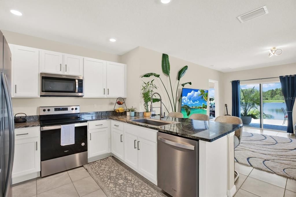 Active With Contract: $399,900 (3 beds, 2 baths, 1504 Square Feet)