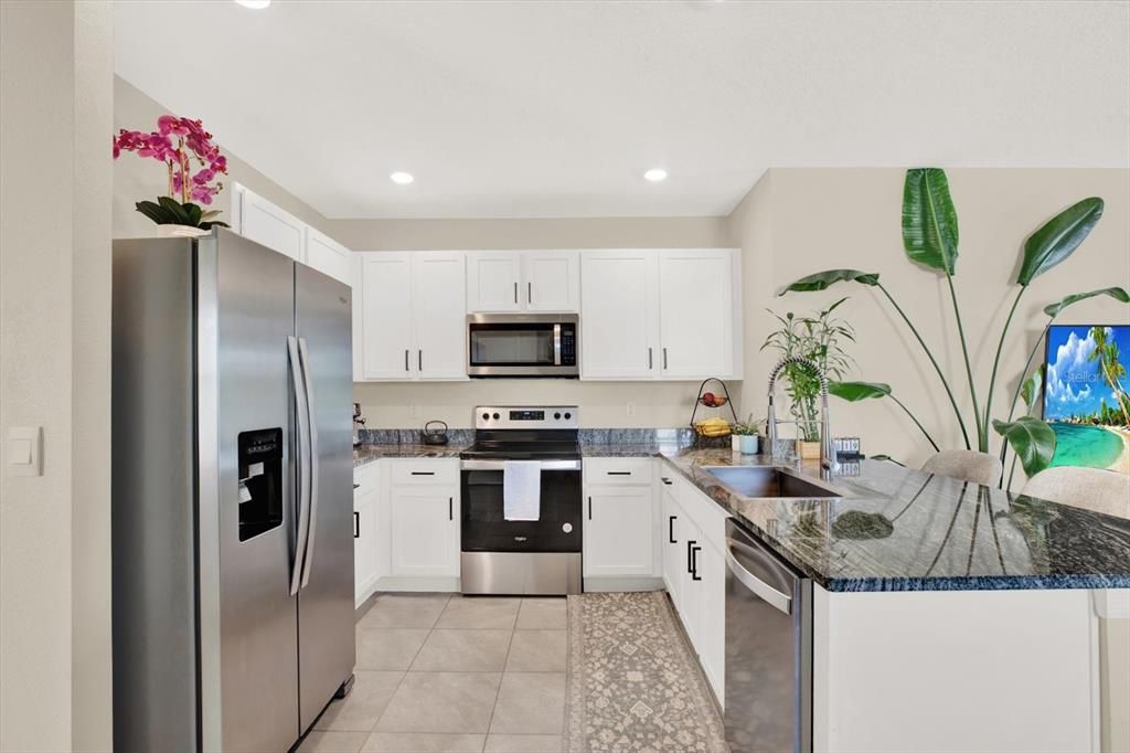 Active With Contract: $399,900 (3 beds, 2 baths, 1504 Square Feet)