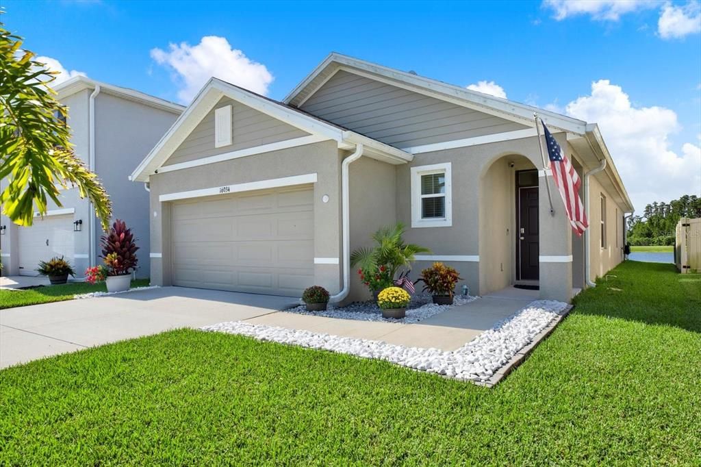 Active With Contract: $399,900 (3 beds, 2 baths, 1504 Square Feet)