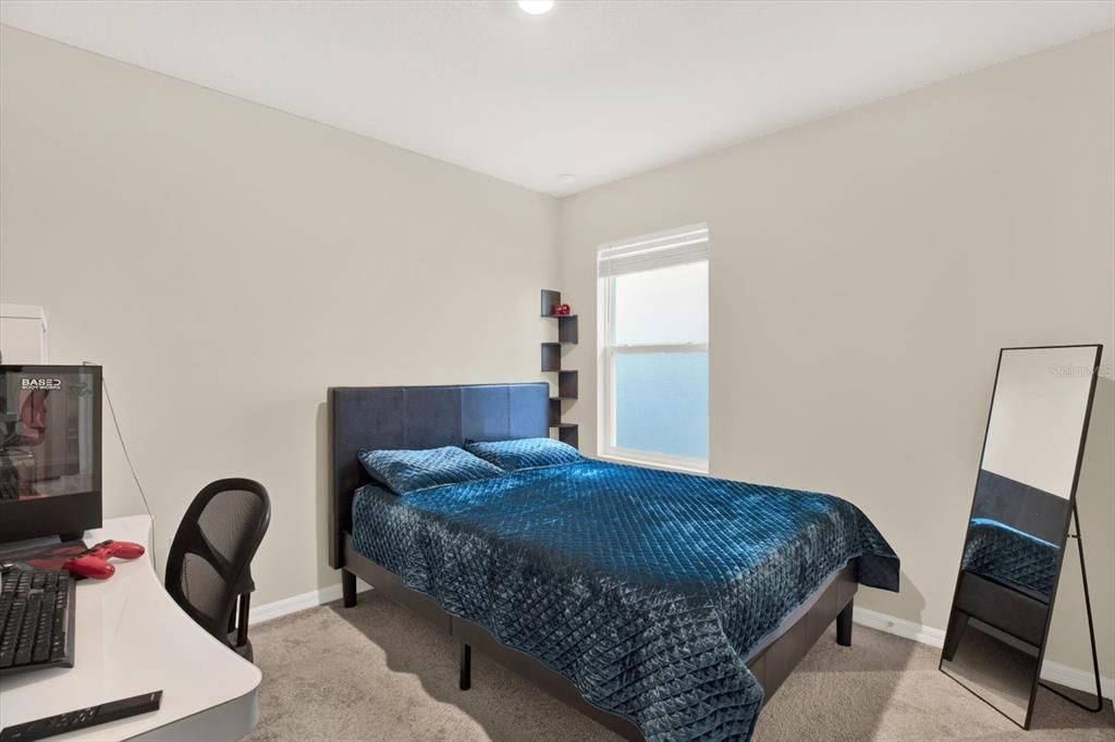 Active With Contract: $399,900 (3 beds, 2 baths, 1504 Square Feet)