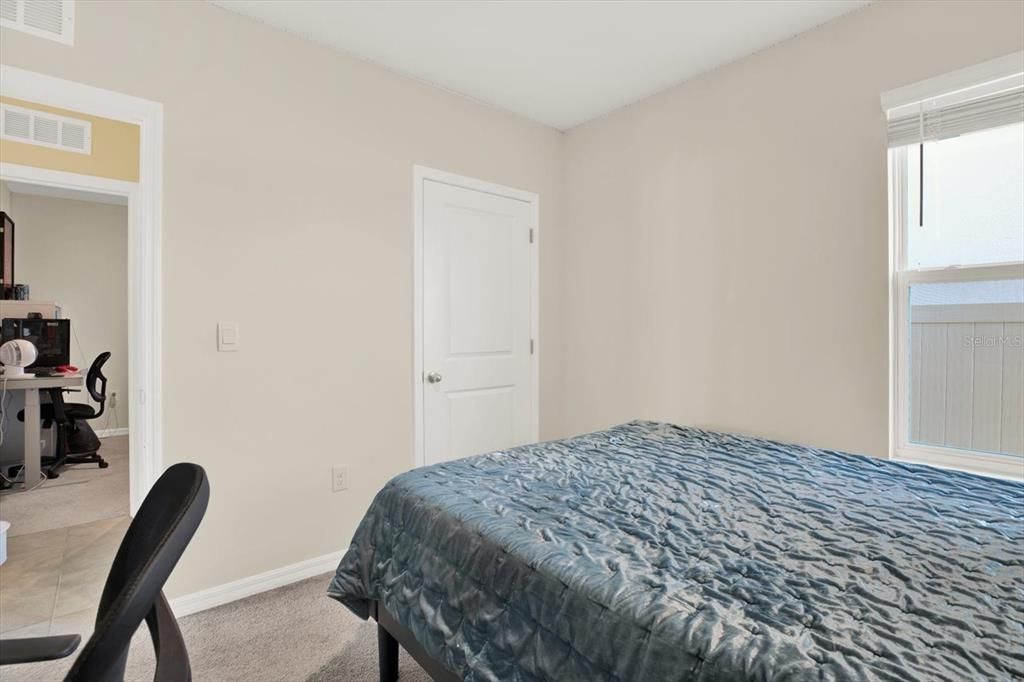 Active With Contract: $399,900 (3 beds, 2 baths, 1504 Square Feet)