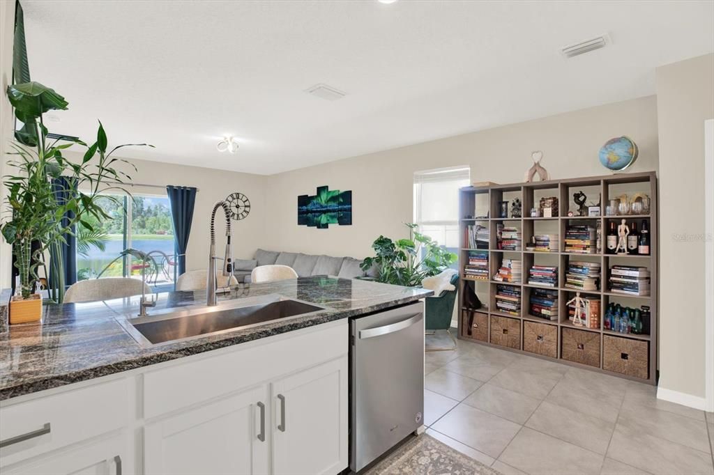 Active With Contract: $399,900 (3 beds, 2 baths, 1504 Square Feet)