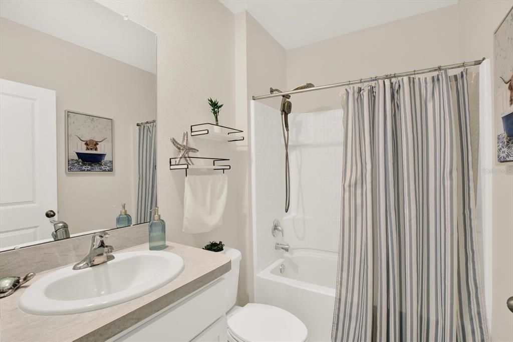 Active With Contract: $399,900 (3 beds, 2 baths, 1504 Square Feet)