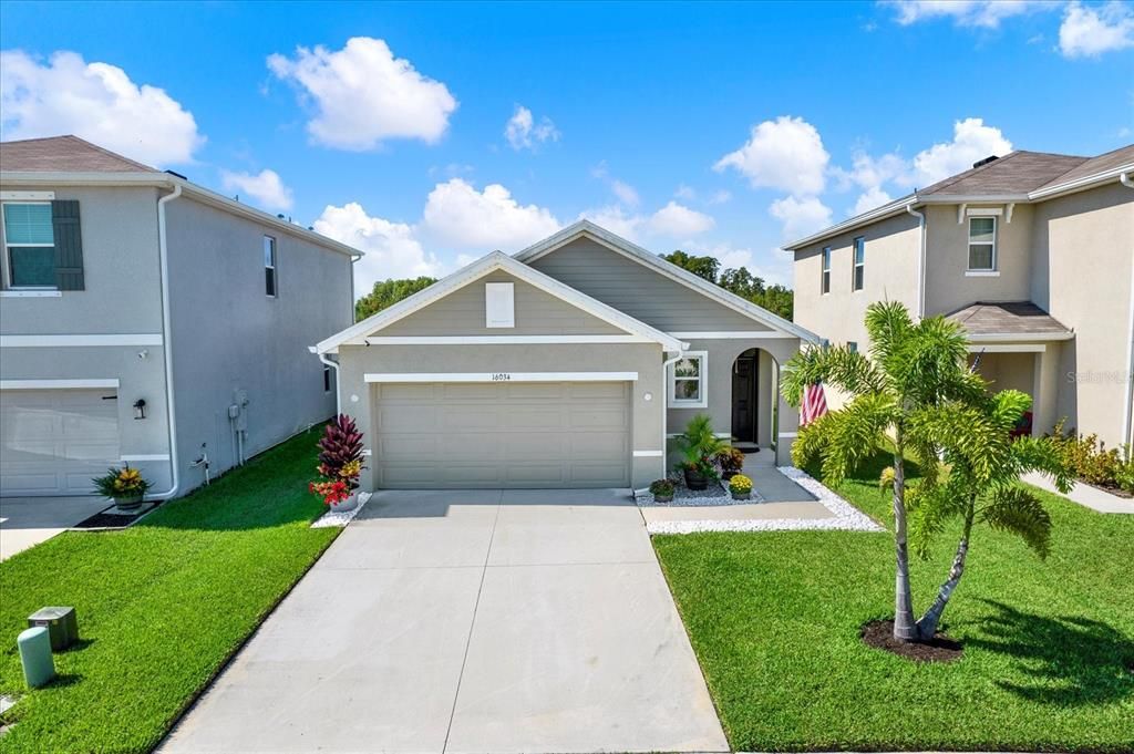 Active With Contract: $399,900 (3 beds, 2 baths, 1504 Square Feet)