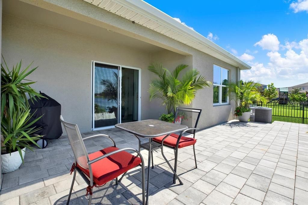 Active With Contract: $399,900 (3 beds, 2 baths, 1504 Square Feet)