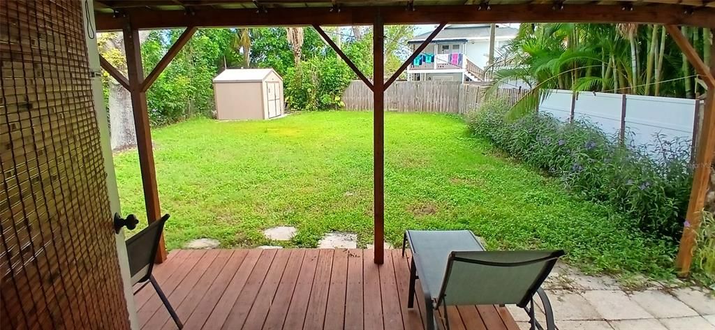 Active With Contract: $2,200 (2 beds, 1 baths, 925 Square Feet)