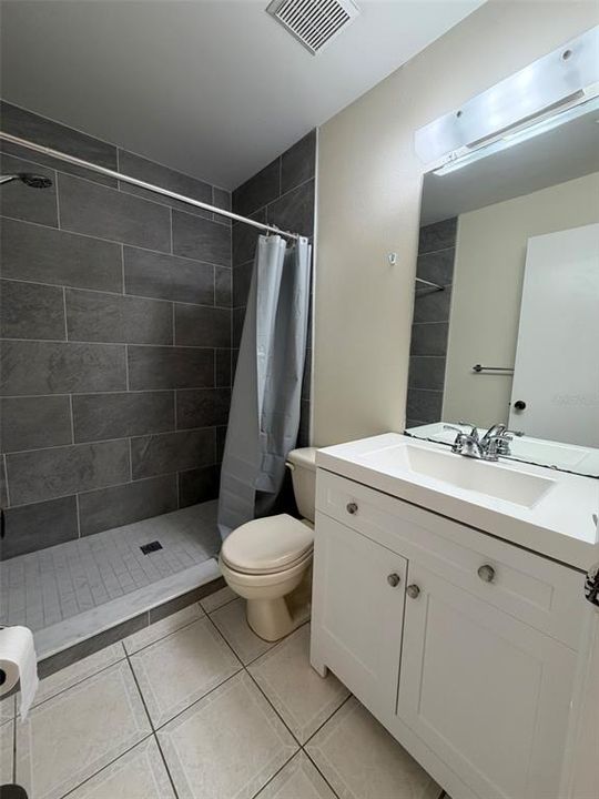 合同活跃: $1,750 (2 贝兹, 2 浴室, 1143 平方英尺)