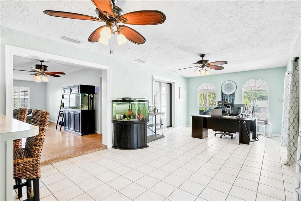 For Rent: $3,000 (3 beds, 2 baths, 2202 Square Feet)