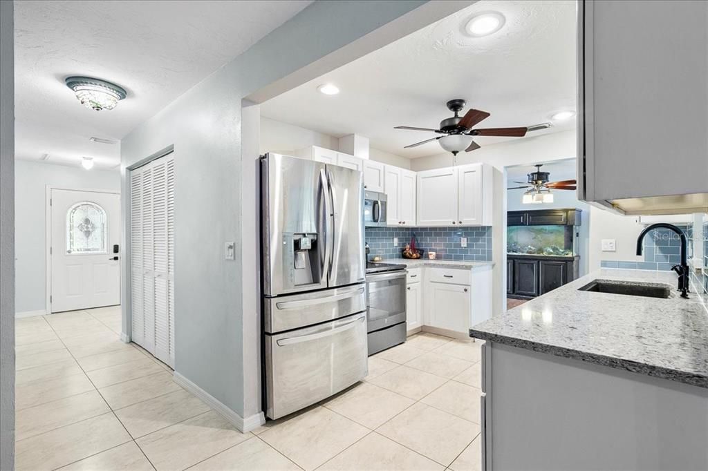 For Rent: $3,000 (3 beds, 2 baths, 2202 Square Feet)