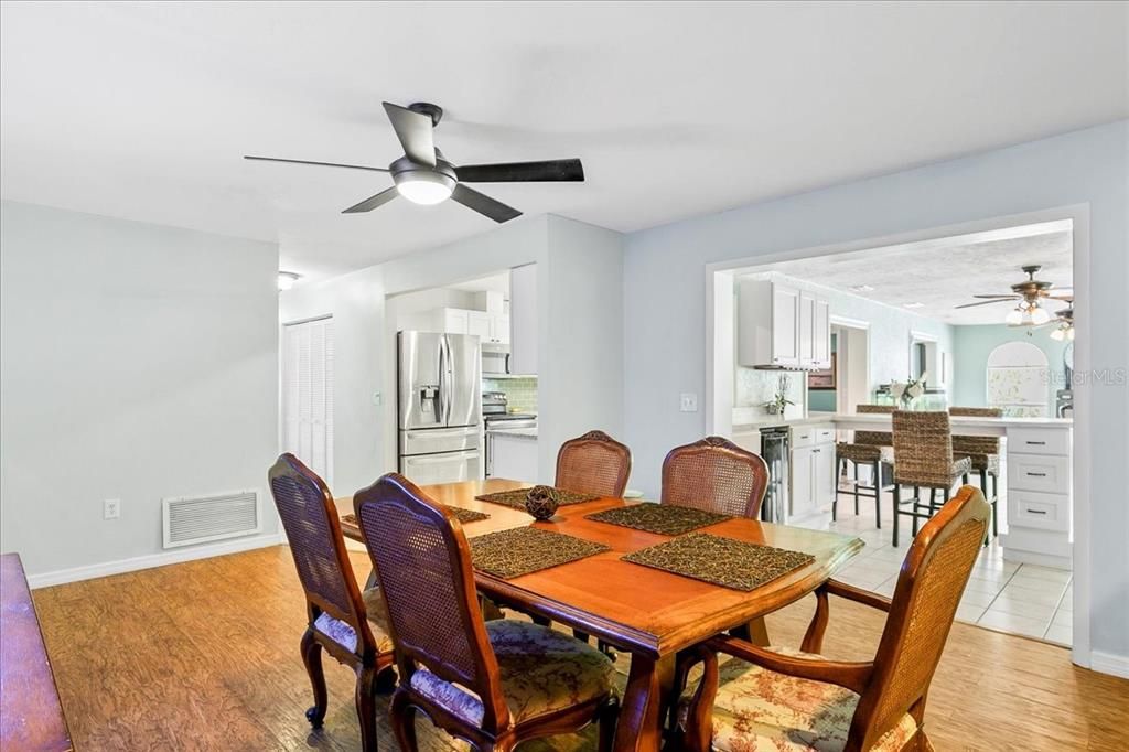 For Rent: $3,000 (3 beds, 2 baths, 2202 Square Feet)