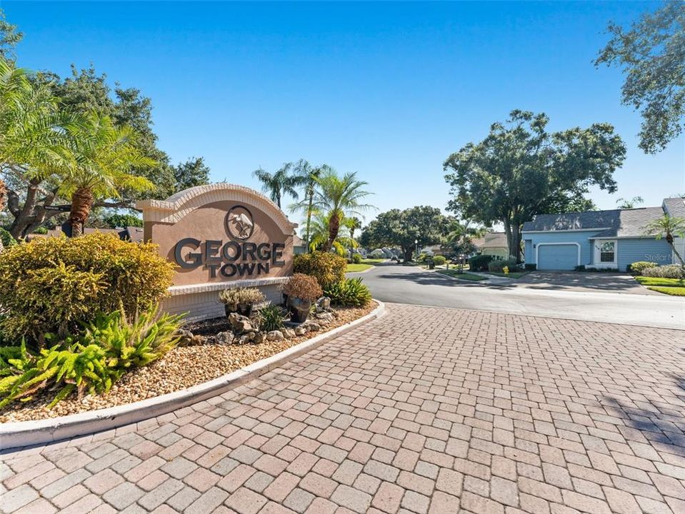 Под контрактом: $565,000 (2 спален, 2 ванн, 1242 Квадратных фут)