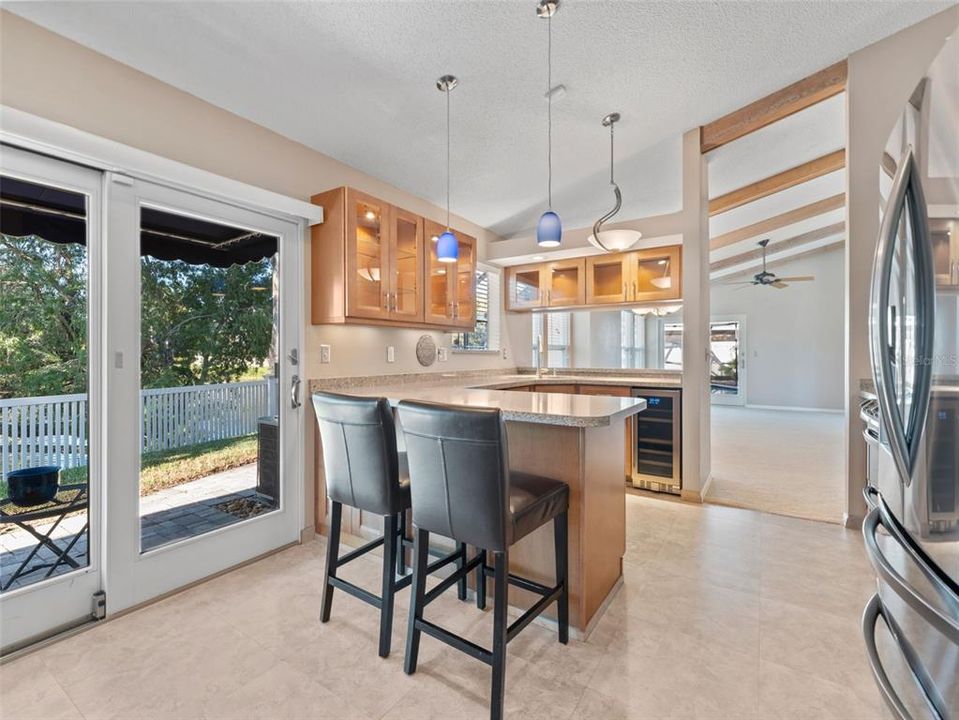 Под контрактом: $565,000 (2 спален, 2 ванн, 1242 Квадратных фут)