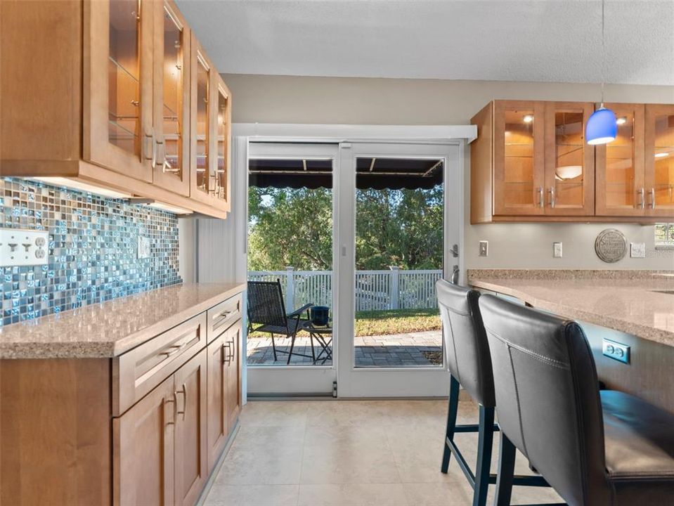 Под контрактом: $565,000 (2 спален, 2 ванн, 1242 Квадратных фут)