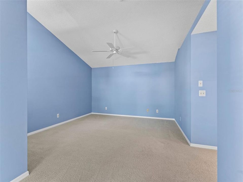 Под контрактом: $565,000 (2 спален, 2 ванн, 1242 Квадратных фут)