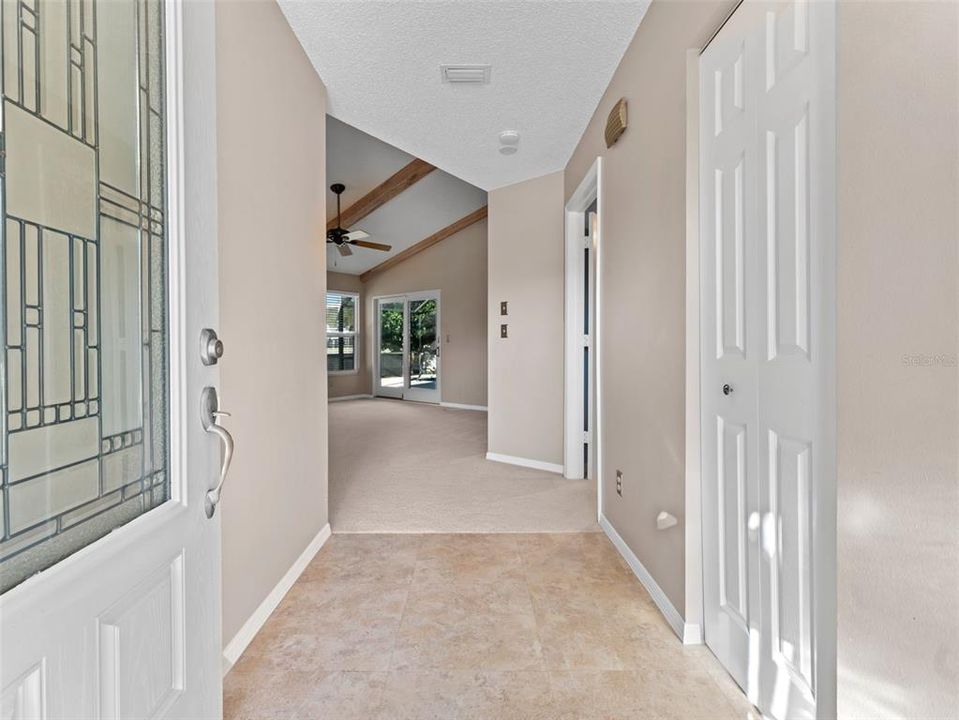 Под контрактом: $565,000 (2 спален, 2 ванн, 1242 Квадратных фут)