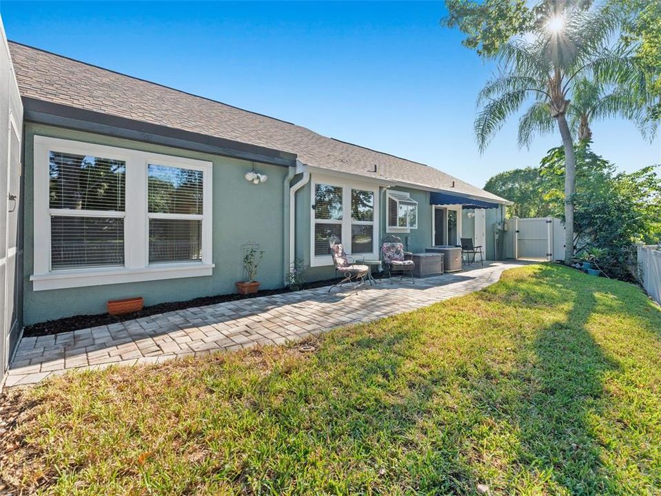 Под контрактом: $565,000 (2 спален, 2 ванн, 1242 Квадратных фут)