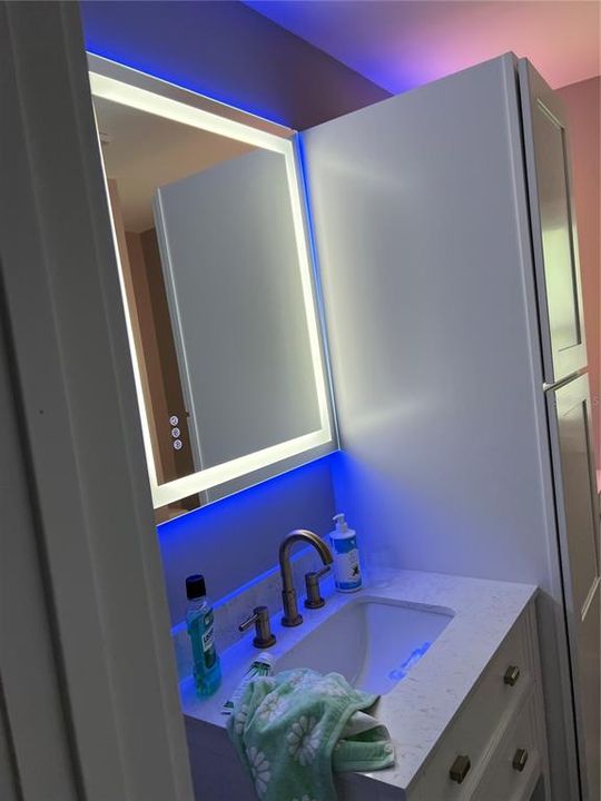 For Sale: $235,000 (2 beds, 1 baths, 1200 Square Feet)