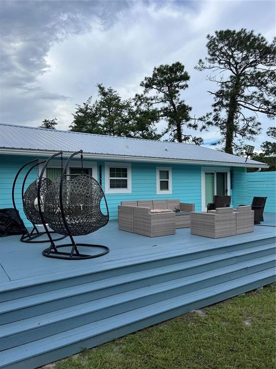 For Sale: $235,000 (2 beds, 1 baths, 1200 Square Feet)