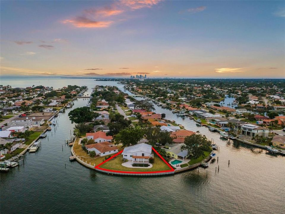 На продажу: $2,200,000 (5 спален, 3 ванн, 2760 Квадратных фут)