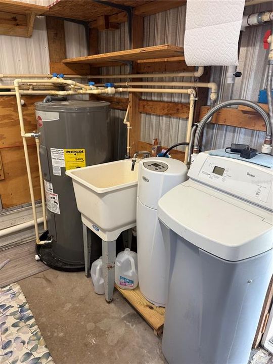 For Sale: $119,000 (2 beds, 2 baths, 935 Square Feet)