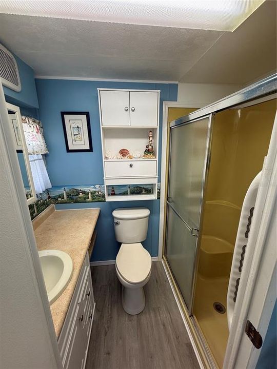 For Sale: $119,000 (2 beds, 2 baths, 935 Square Feet)