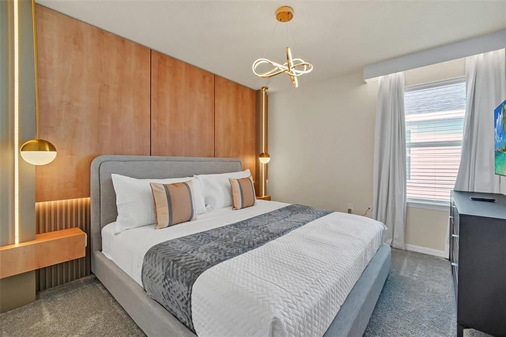 待售: $1,299,000 (10 贝兹, 8 浴室, 4376 平方英尺)