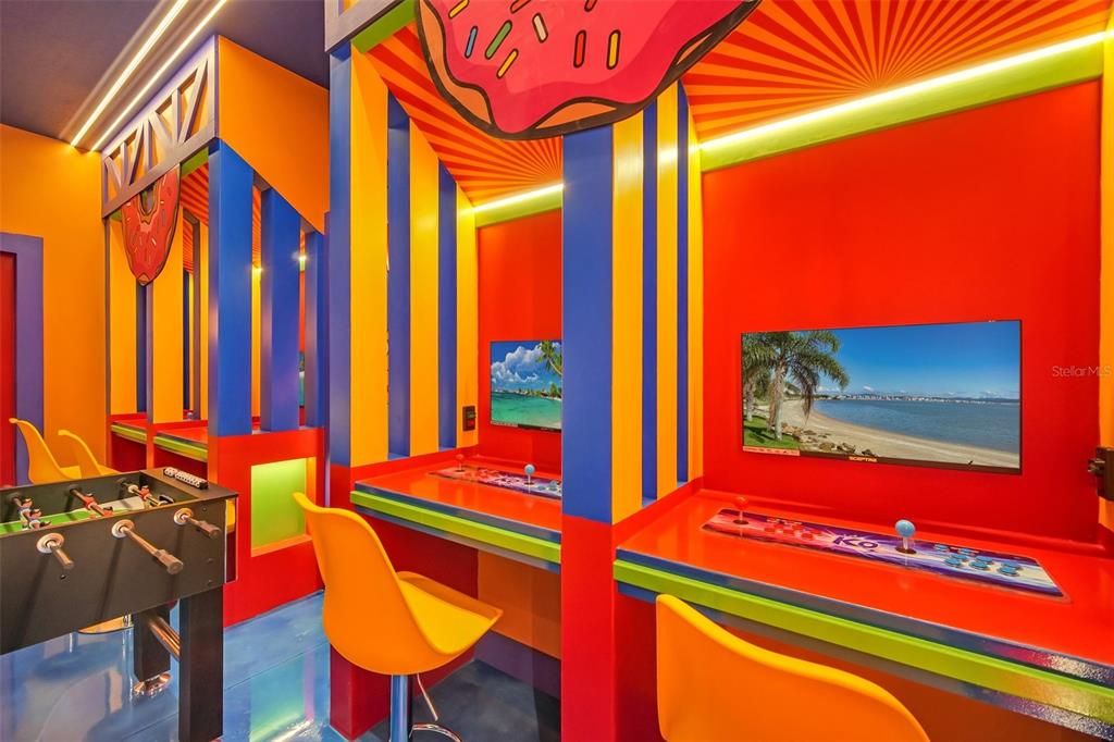 待售: $1,299,000 (10 贝兹, 8 浴室, 4376 平方英尺)