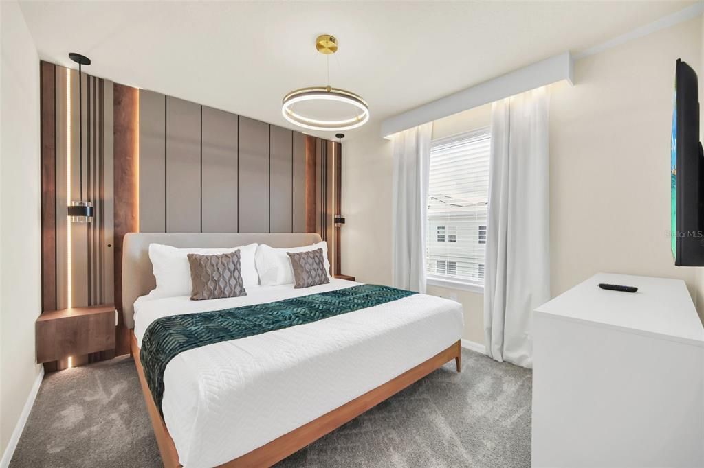 待售: $1,299,000 (10 贝兹, 8 浴室, 4376 平方英尺)