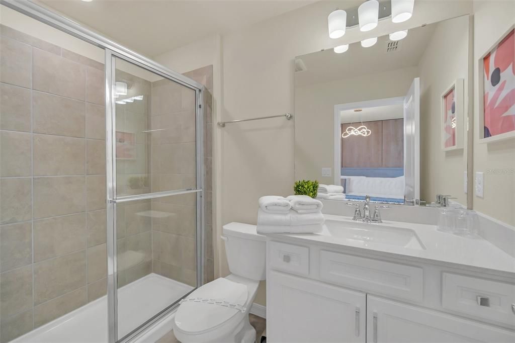 待售: $1,299,000 (10 贝兹, 8 浴室, 4376 平方英尺)