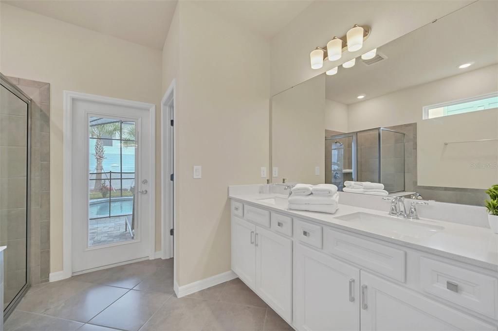 待售: $1,299,000 (10 贝兹, 8 浴室, 4376 平方英尺)