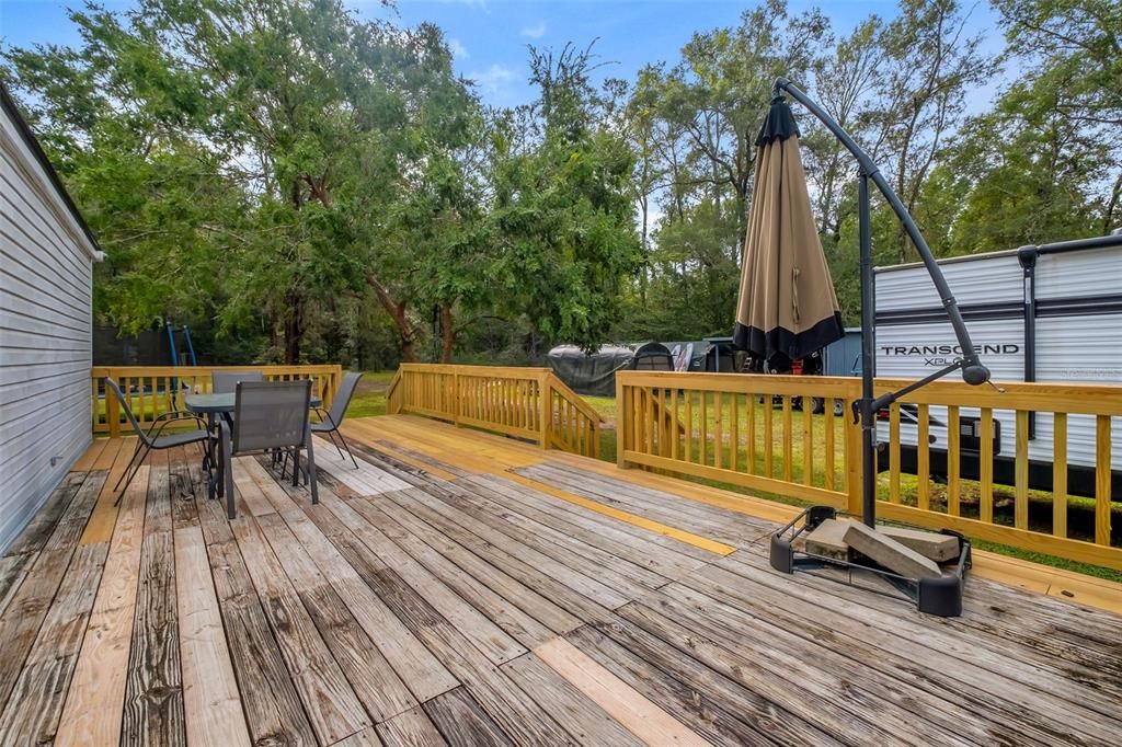 For Sale: $290,000 (3 beds, 2 baths, 1942 Square Feet)