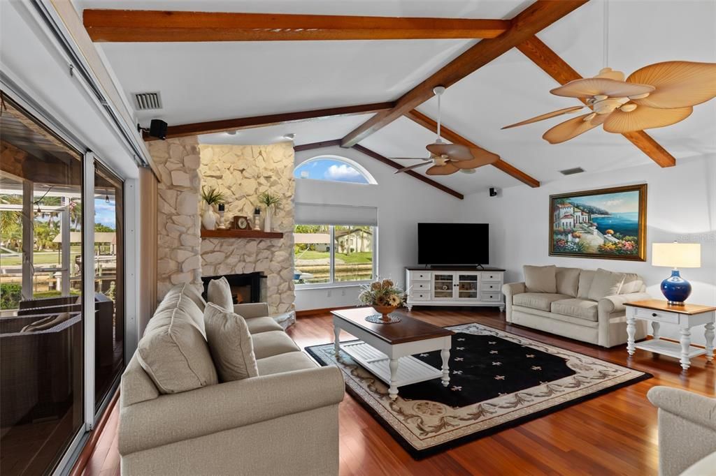 待售: $775,000 (3 贝兹, 2 浴室, 2518 平方英尺)