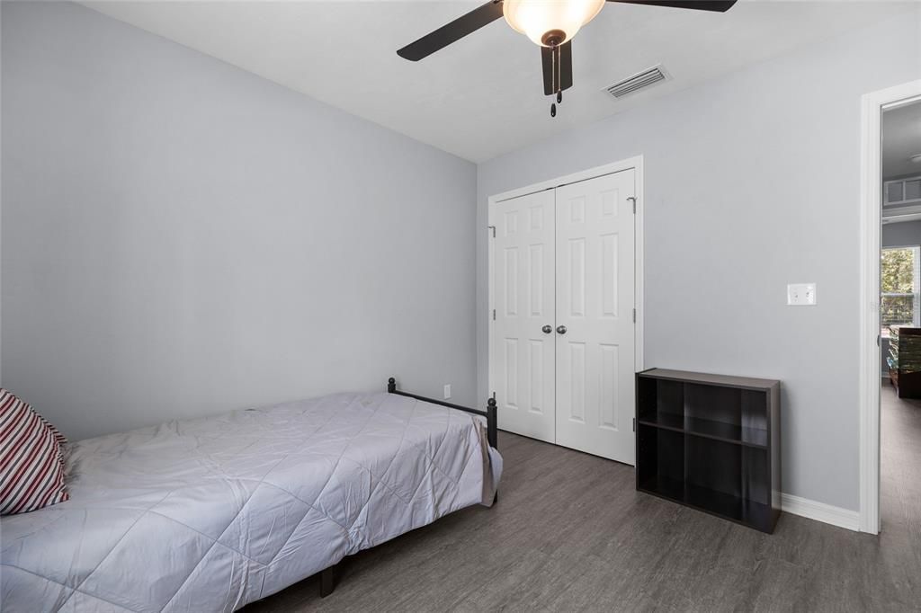 For Sale: $289,000 (3 beds, 2 baths, 1269 Square Feet)