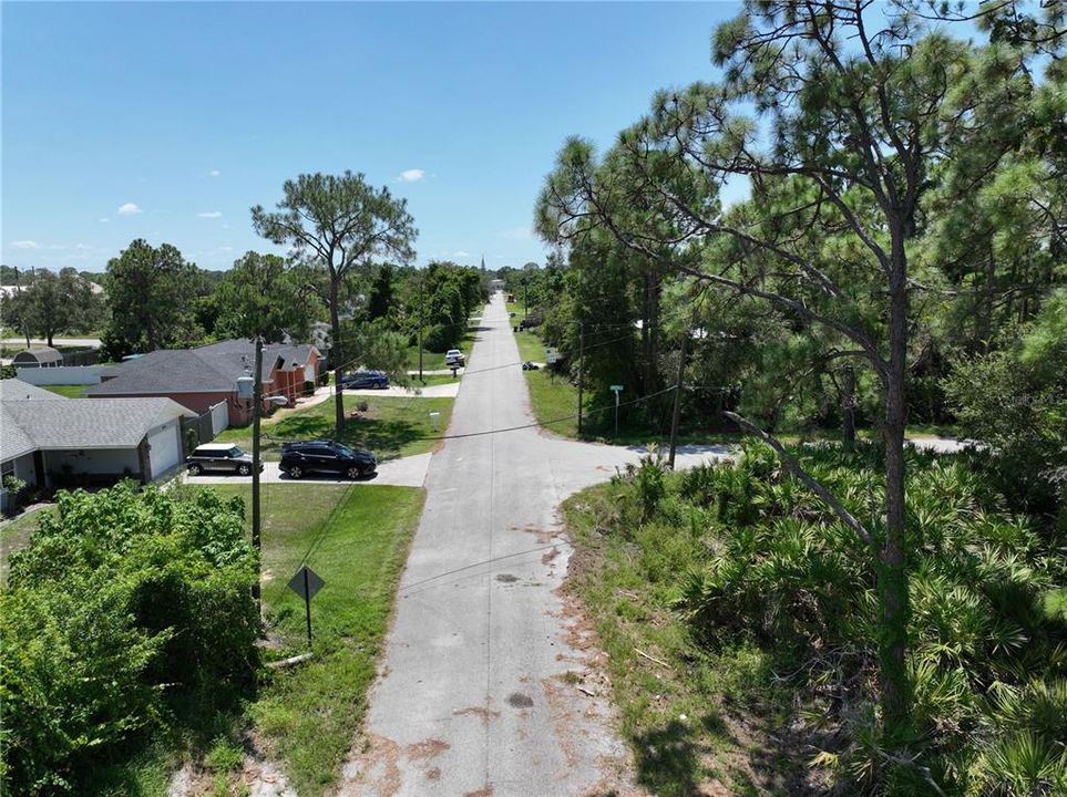 合同活跃: $2,200,000 (9.93 acres)