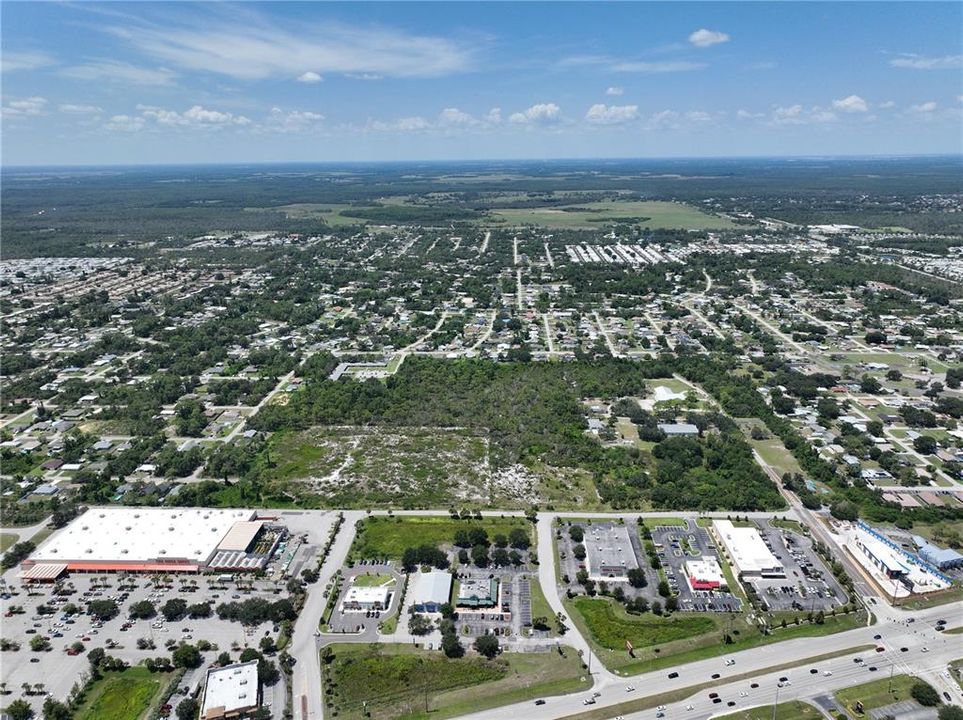 合同活跃: $2,200,000 (9.93 acres)