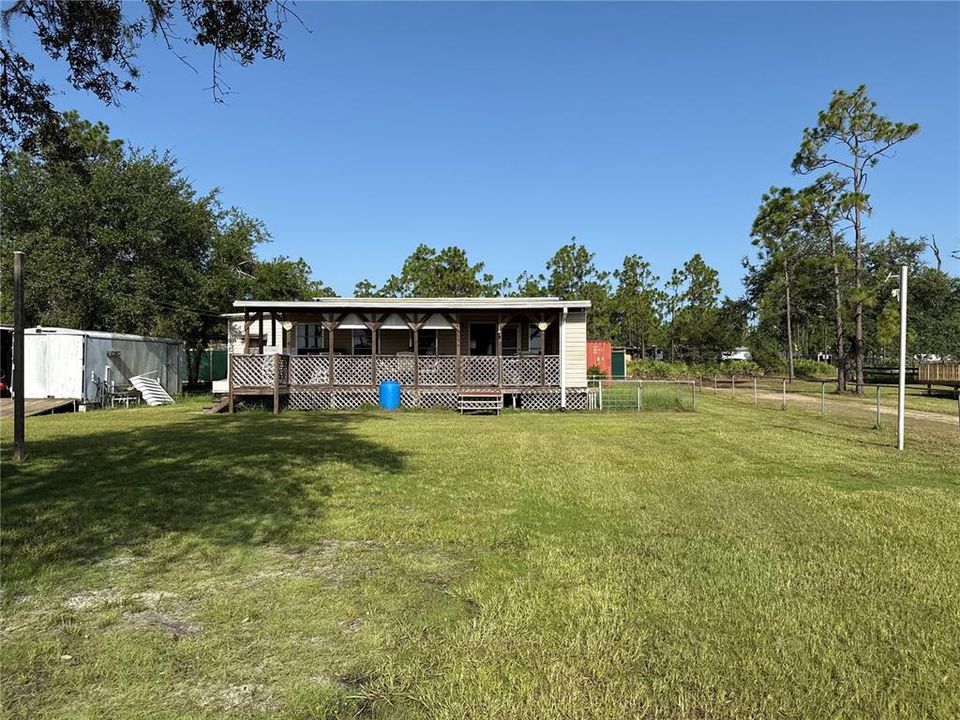 На продажу: $80,000 (1.36 acres)